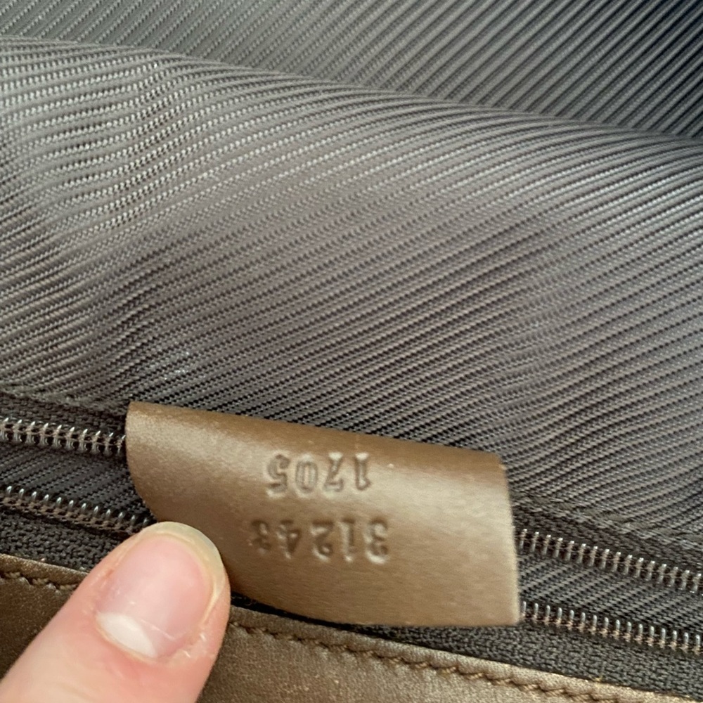 Authentic Gucci tote ! - Picture 3 of 6